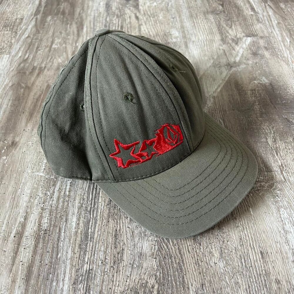 Authentic Vintage 90s/Y2K Volcom Lids skater surf streetwear olive/military gree